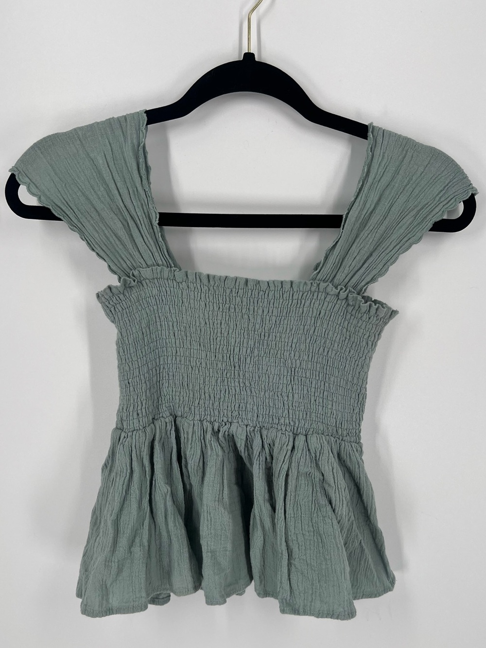 Miou Muse Women's Smocked Cropped Peplum Tank Top Sage Green Size Small